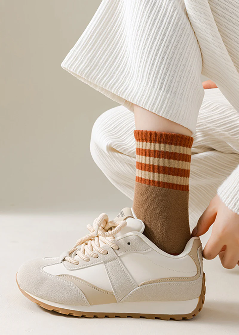 Cozy Plush Loop Lining Crew Socks - Image 6
